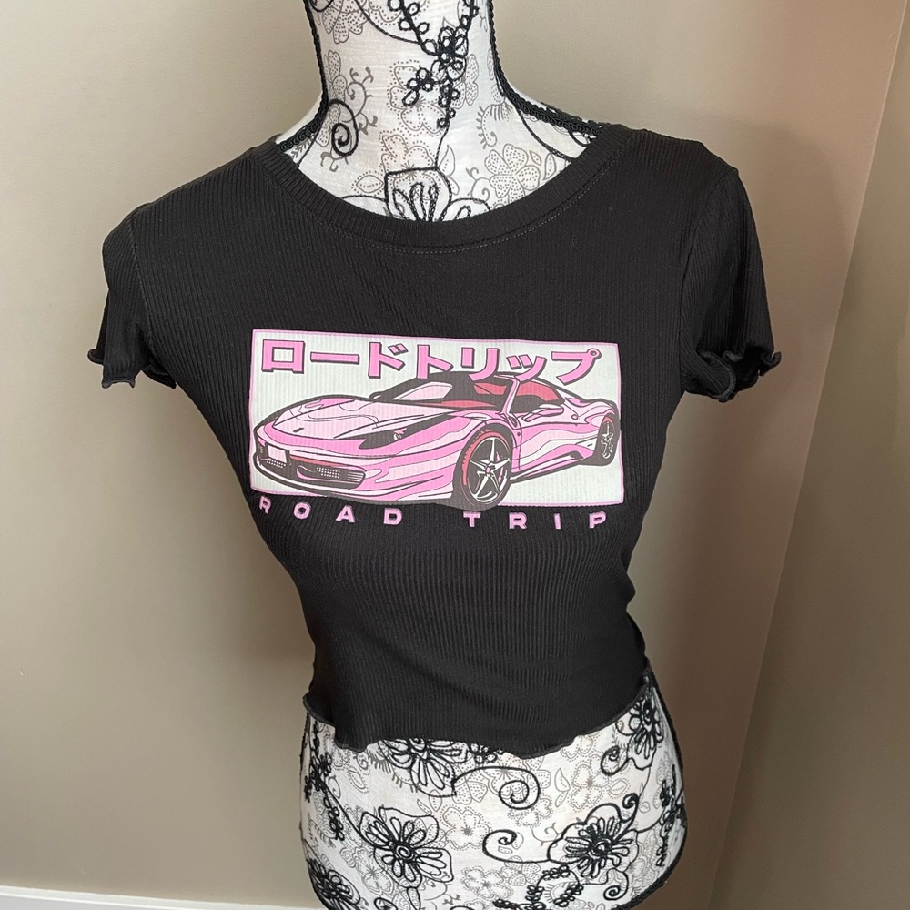 Black Graphic Crop Top